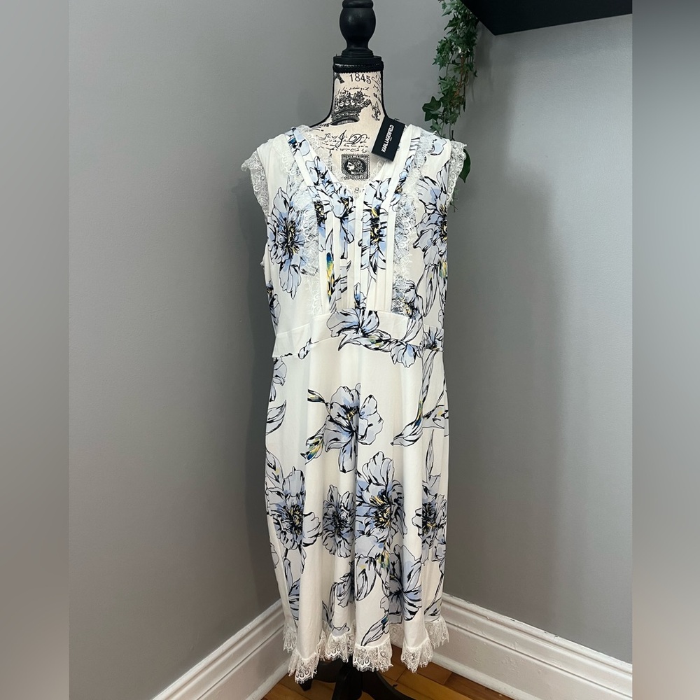 ✨NWT - Karl Lagerfeld Floral Print Lace Trim Dress in Black Multi✨ - Picture 2 of 12